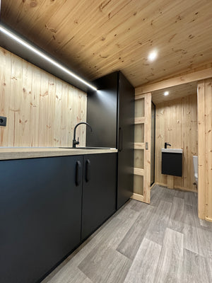 Aspen 7.12 m² Mo-House - 2.3 × 3.9 m Insulated Backyard Room