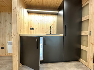 Aspen 7.12 m² Mo-House - 2.3 × 3.9 m Insulated Backyard Room